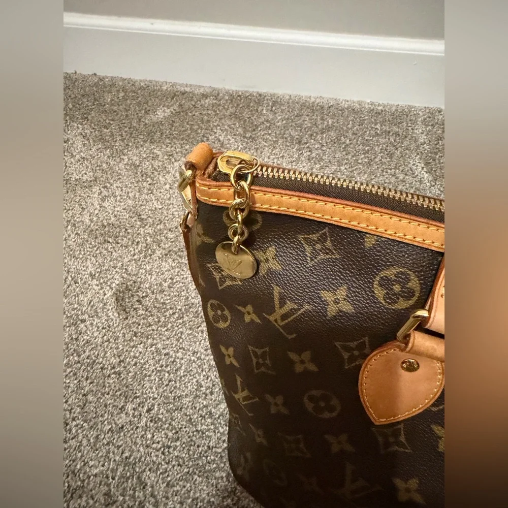 Louis Vuitton Classic Brown Monogram Tote AUTHENTIC no flaws!